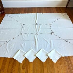 Vintage White 100% Cotton Battenberg Lace Tablecloth with 4 Matching Napkins